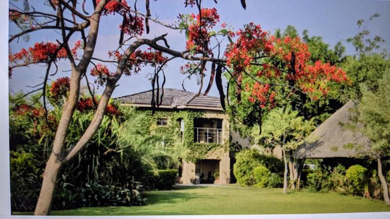 The Residence Villa Chobe カサネ エクステリア 写真